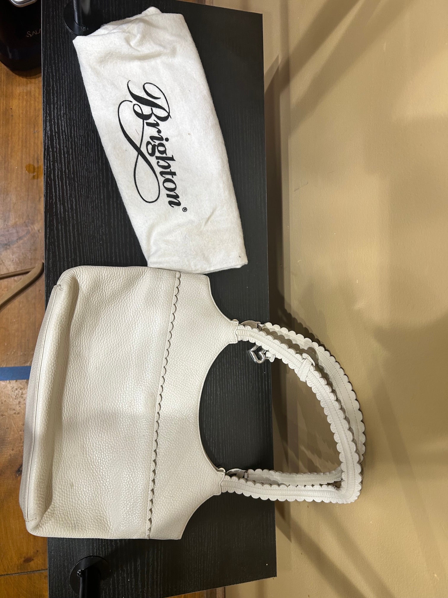 White Pebbled Leather Brighton Hobo Bag, OS