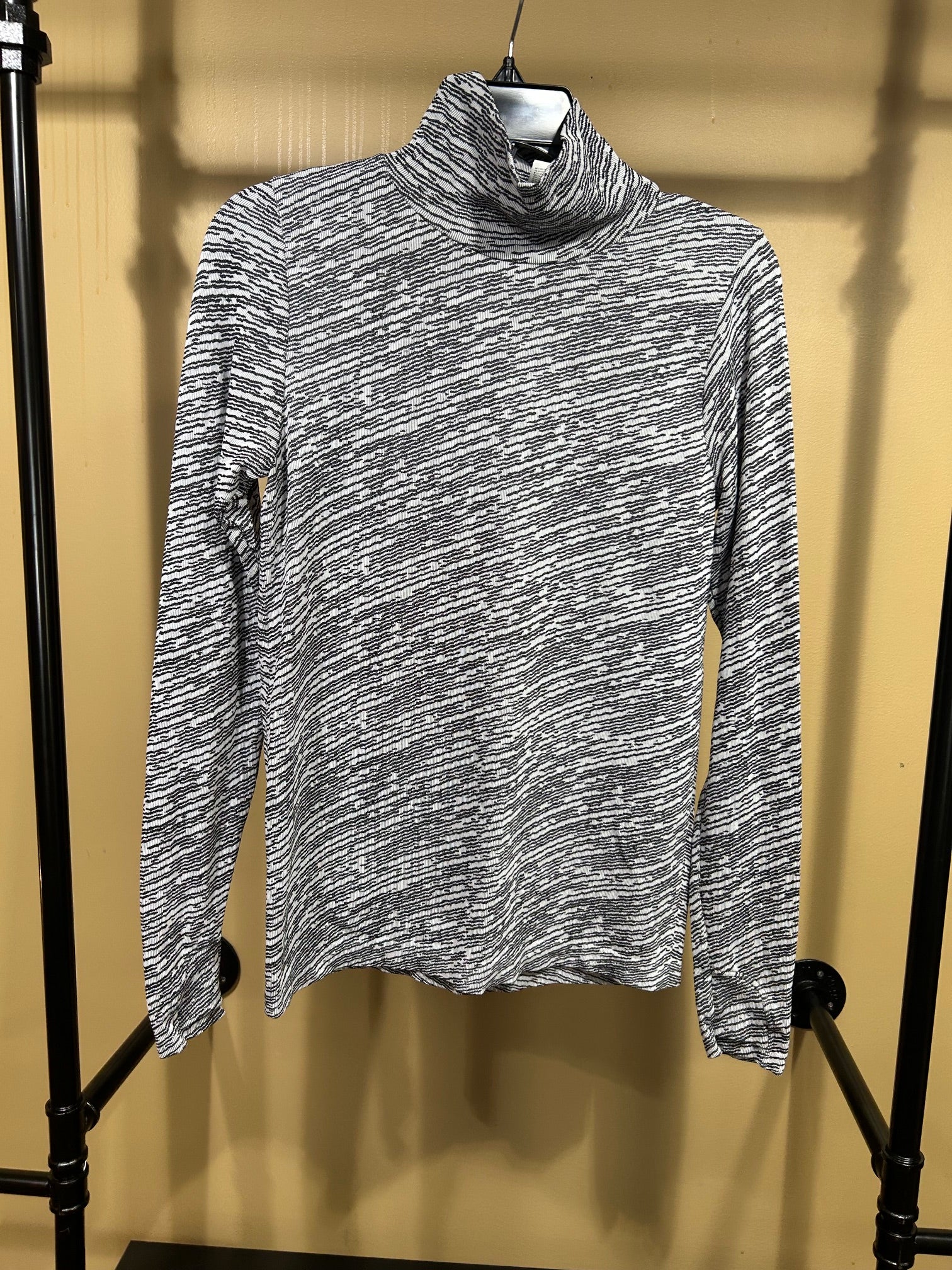 Black Print Athleta Spandex Top, M