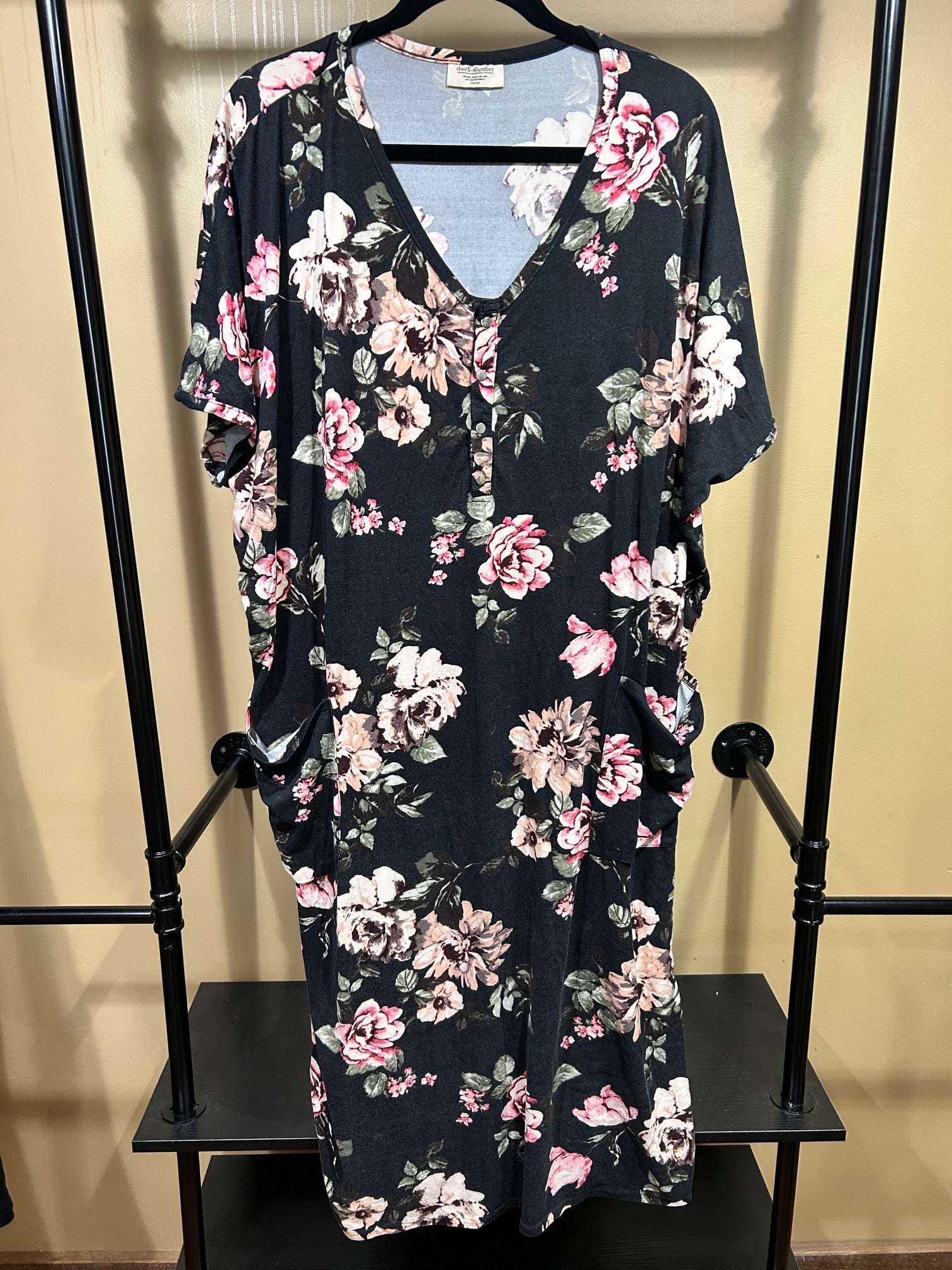 Black with Flowers Dwell & Slumber Poly/Spandex House Dress, OS