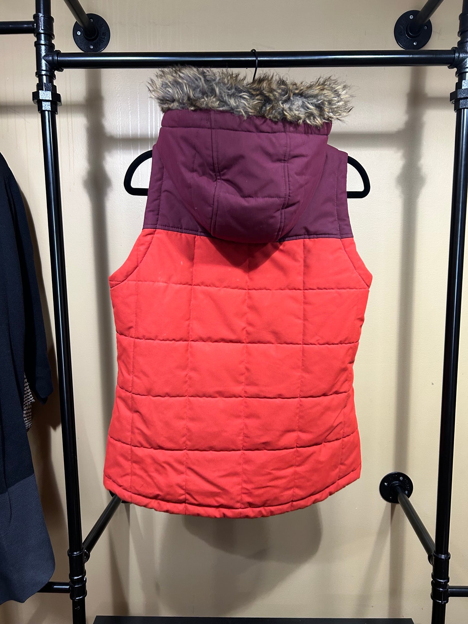 Red and Maroon Eddie Bauer Hooded Vest, M