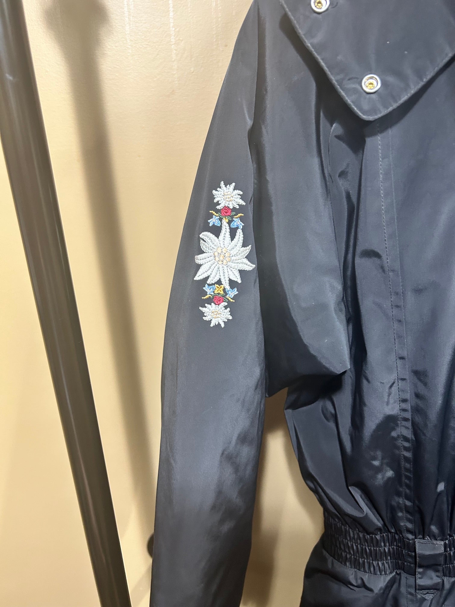 Black Bogner NWOT SKI SUIT, 12