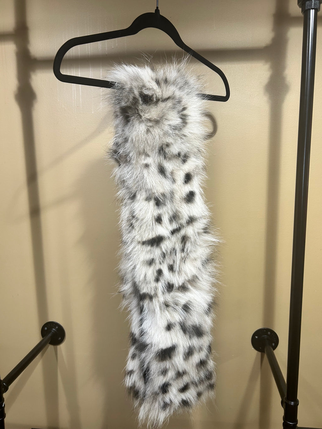 White Leopard Print Harricana NWT Scarf $399, OS