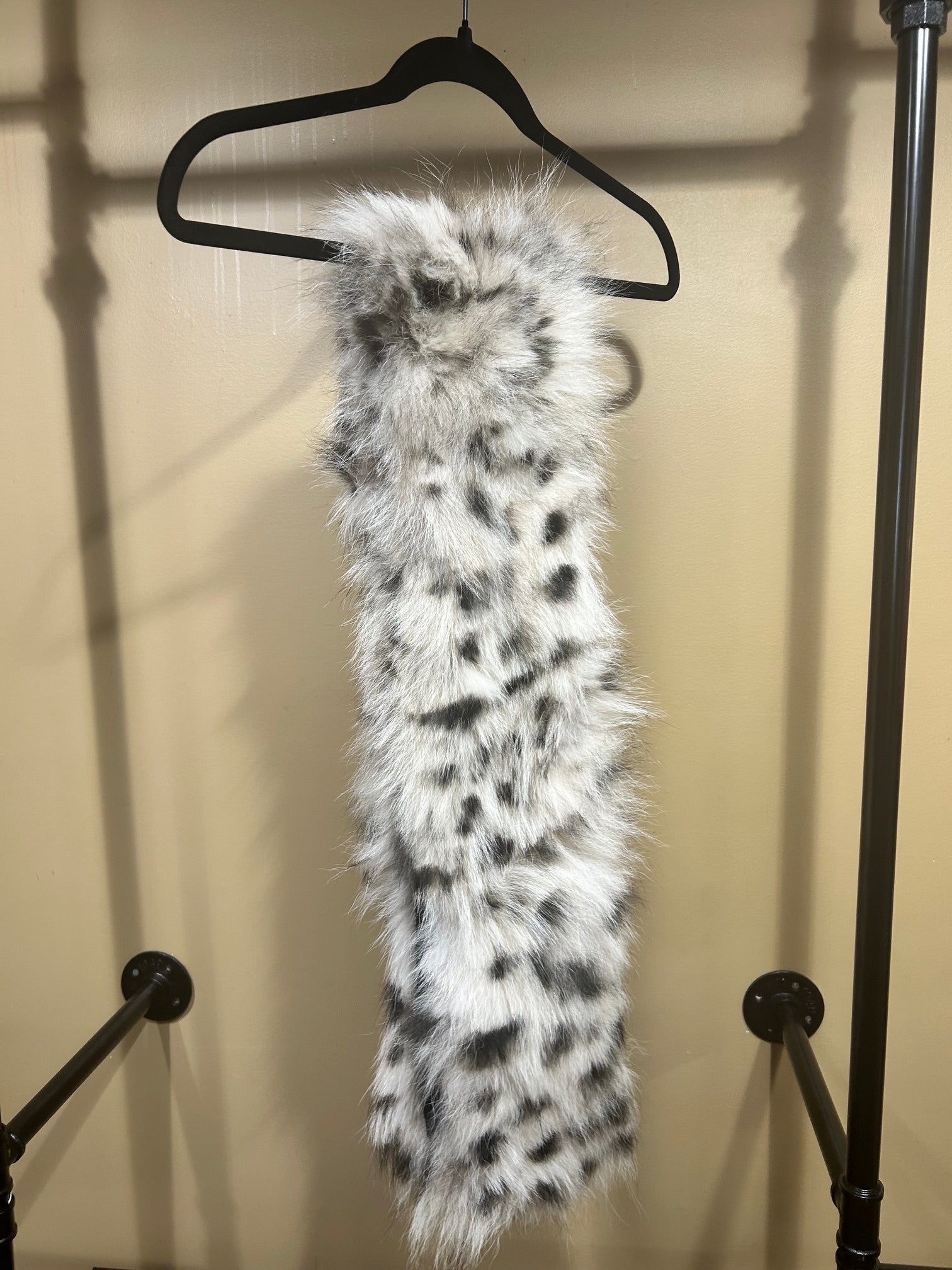 White Leopard Print Harricana NWT Scarf $399, OS
