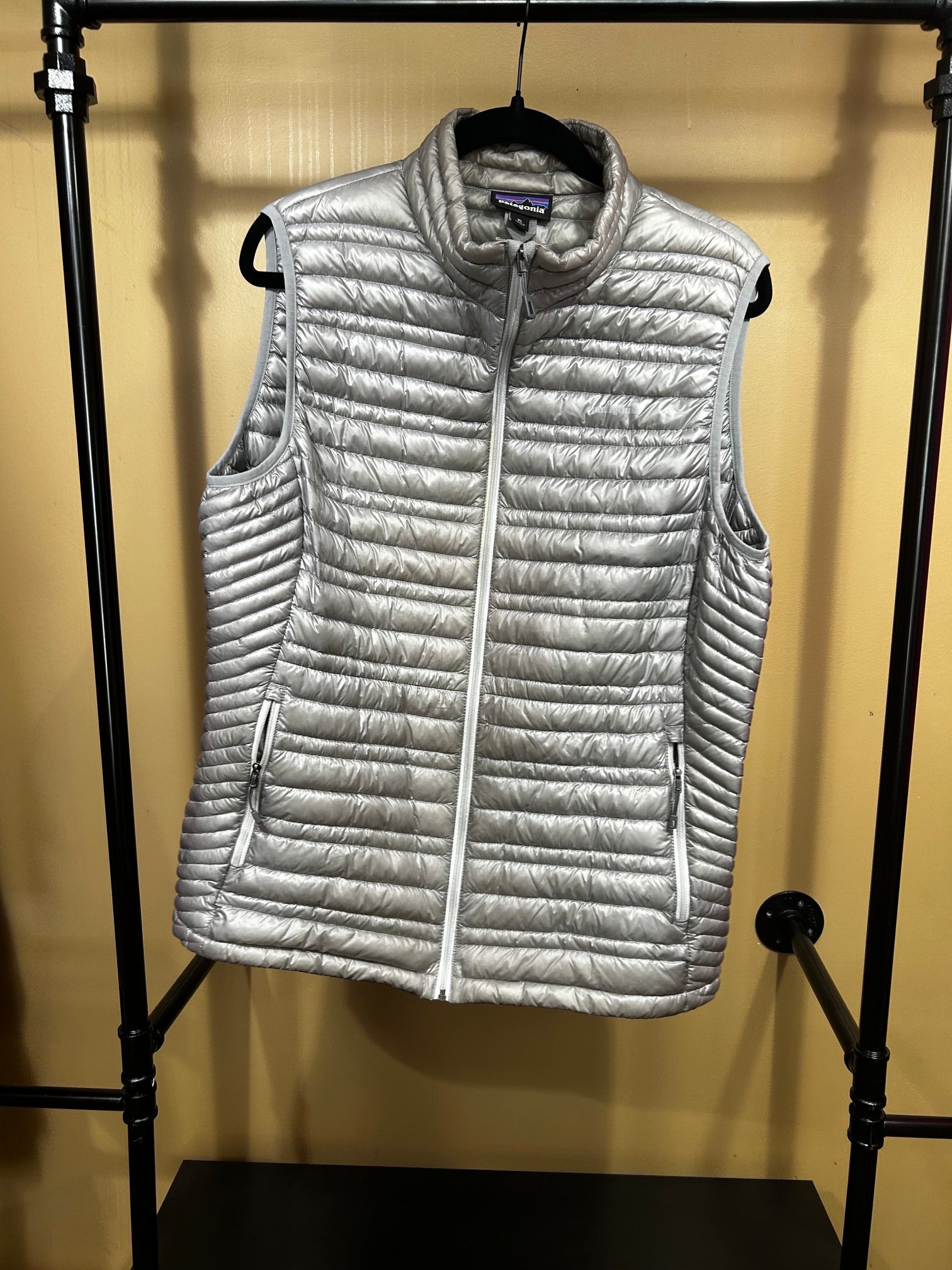Gray Patagonia NWOT  Goosedown Vest, XL
