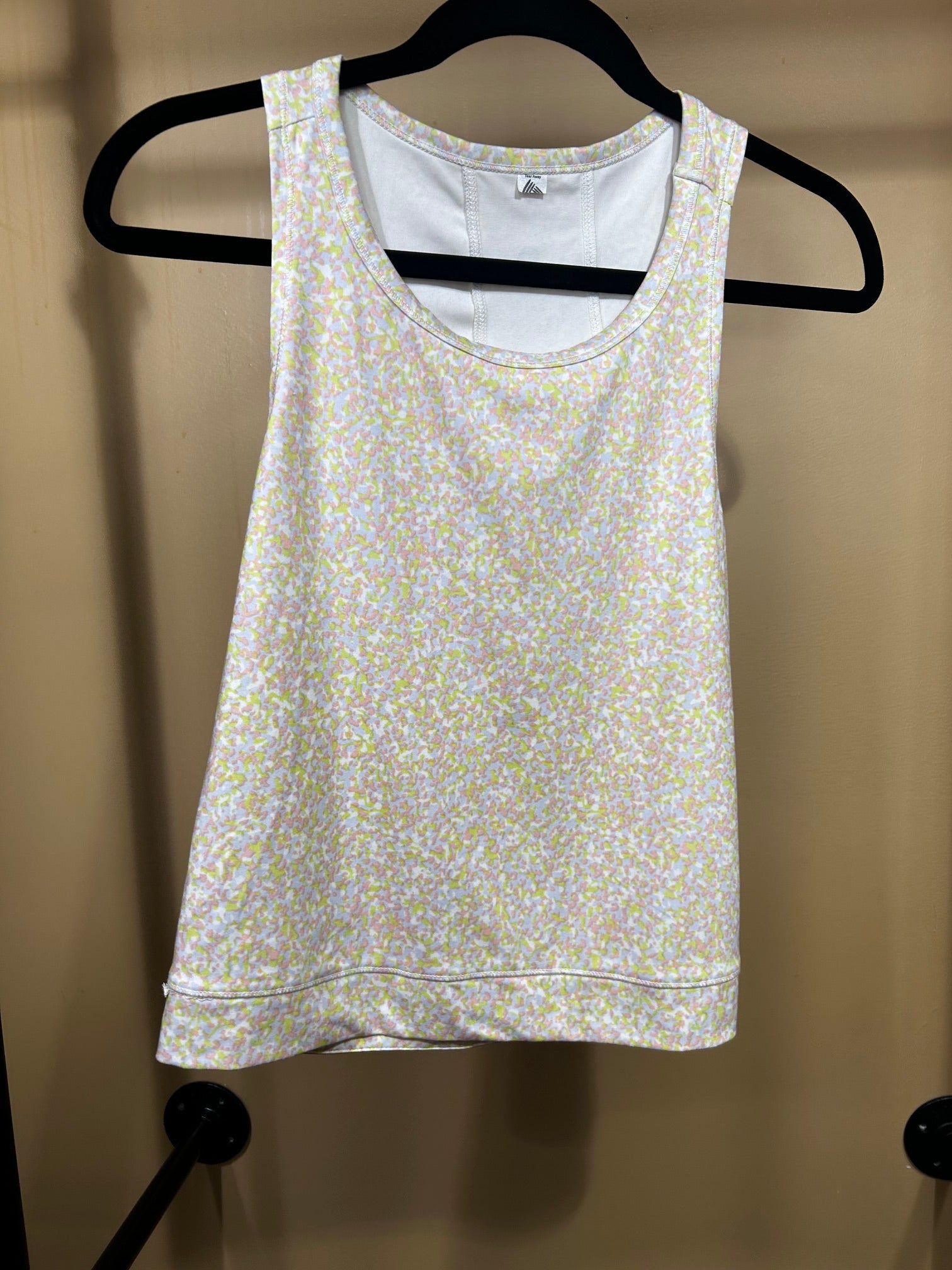 Flowered No Brand Label Workout Top, S