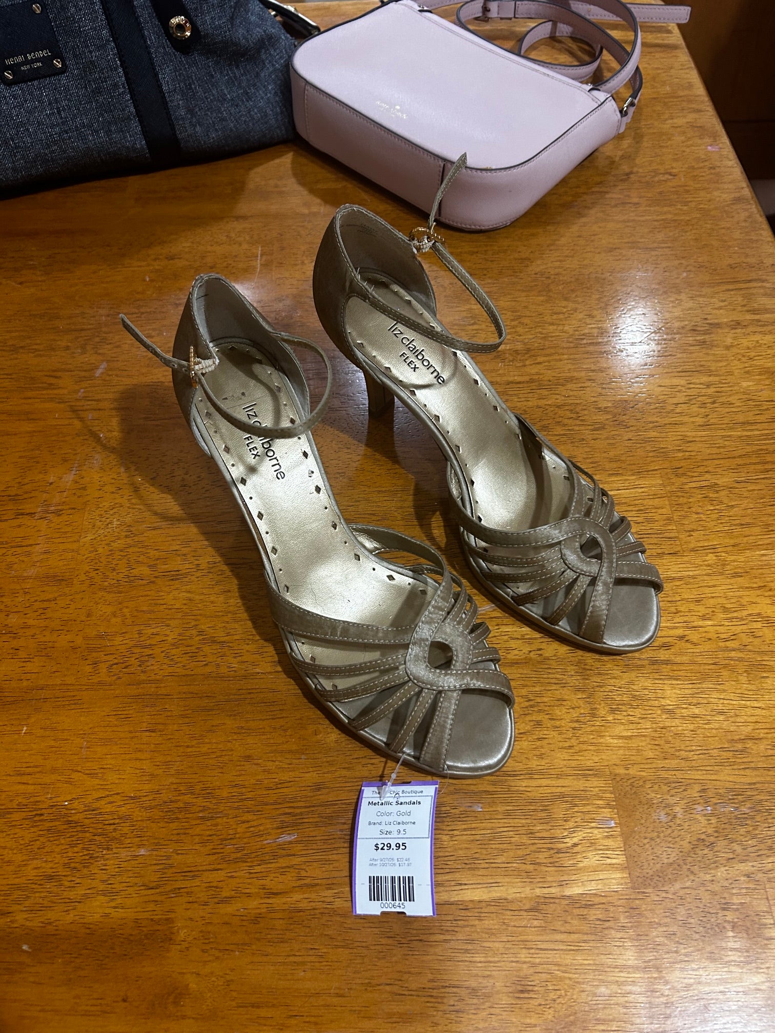 Gold Liz Claiborne Metallic Sandals, 9.5