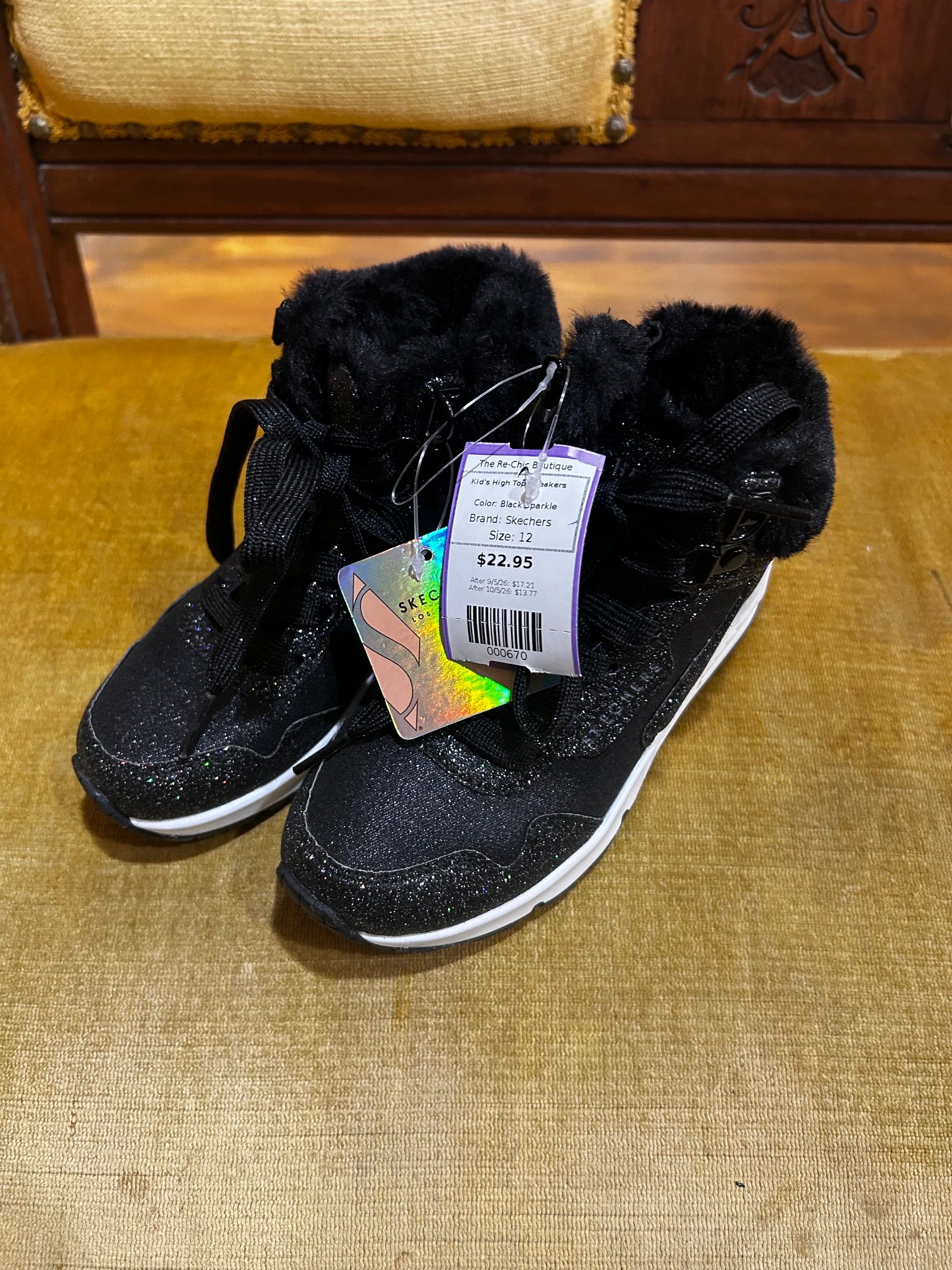Black Sparkle Skechers Kid's High Top Sneakers, 12