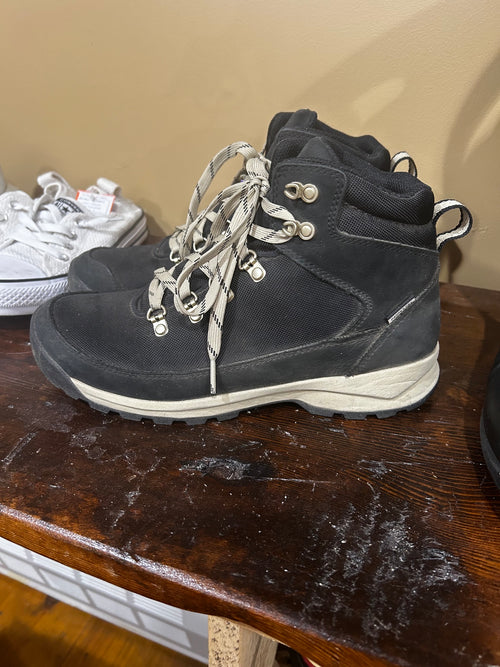 Black Danner Like New Boots, 8.5
