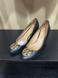 Black and Gold Tory Burch Chelsea Wedge Pumps, 9