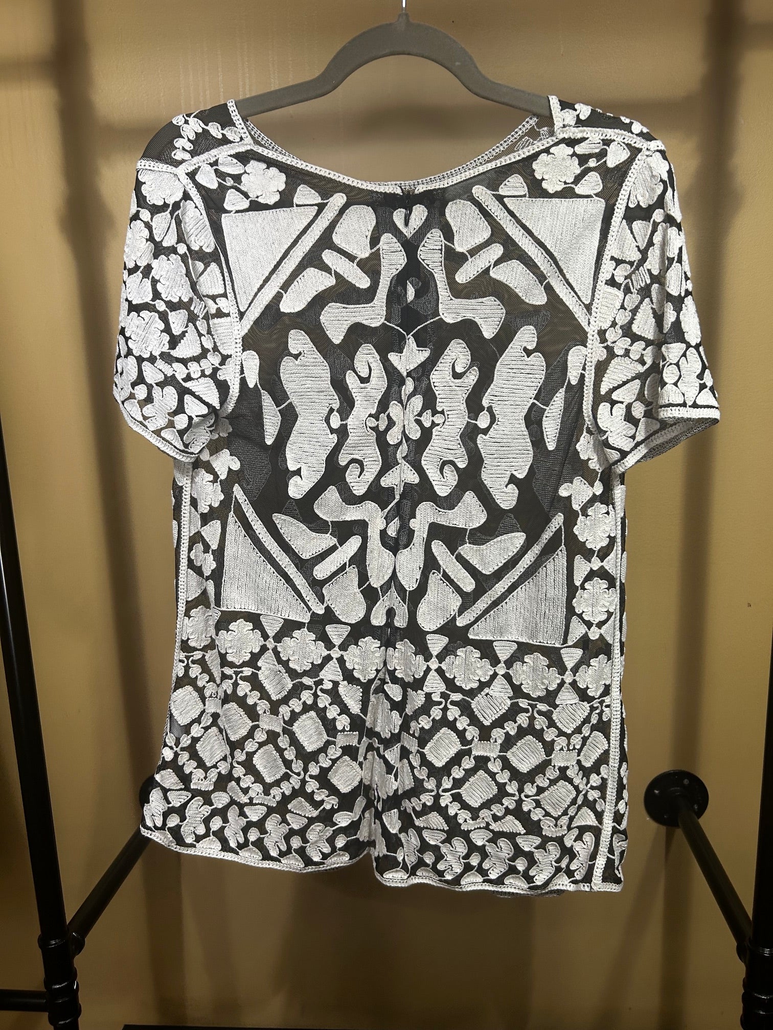 Black and White Anthropologie Everleigh Lace Boho Top, S
